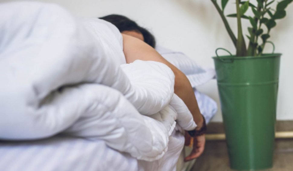 Ce ascunde tresăritul în somn | Mare atenţie la aceste simptome care ar trebui să vă trimită de urgenţă la medic
