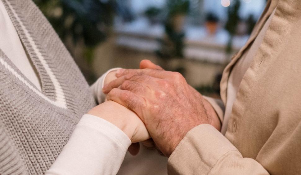 Câţi bani în plus vor primi românii, după majorarea pensiilor din 2023 | Avem calculele 793194