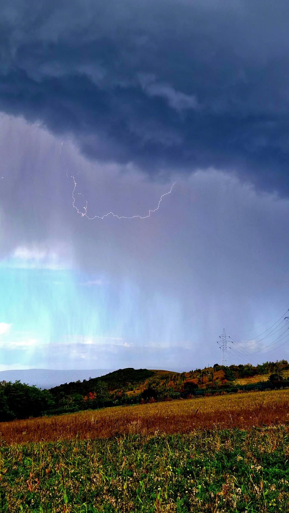 Fenomen rar surprins pe cer de un profesor universitar din Iași 792859
