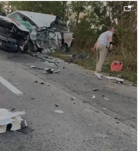 Accident cumplit în Dâmboviţa. Două persoane au murit, iar alte şase sunt în stare gravă 793662