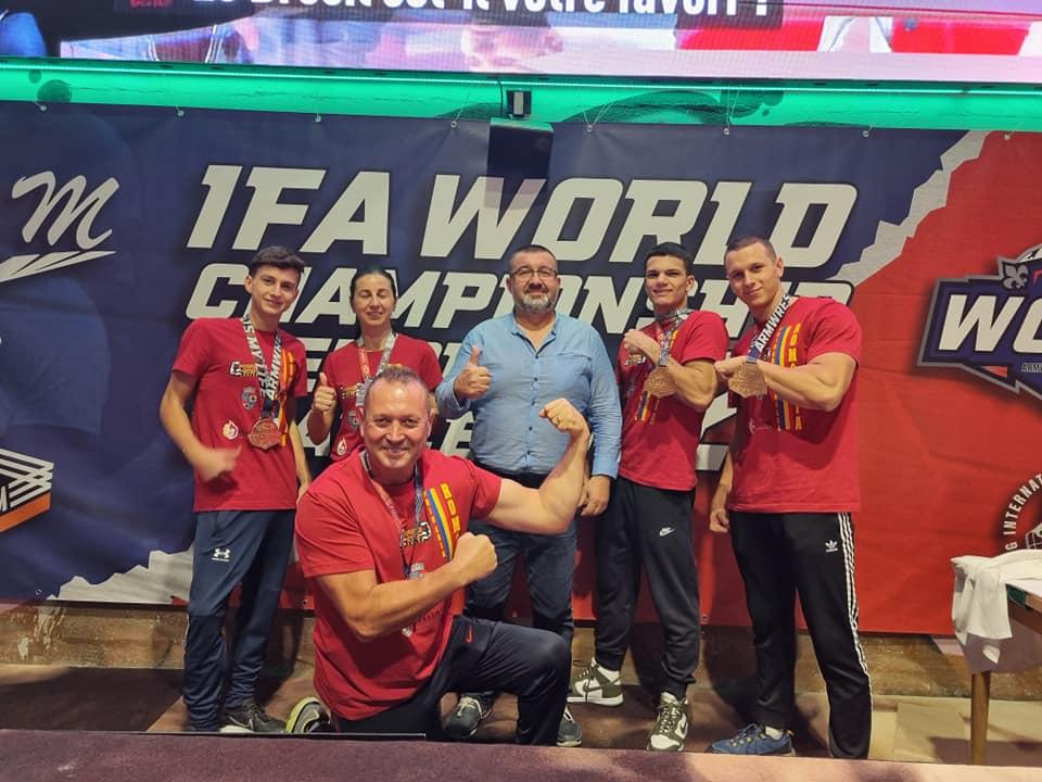 România a cucerit aurul, argintul și bronzul la Campionatul Mondial de Skandenberg 793541