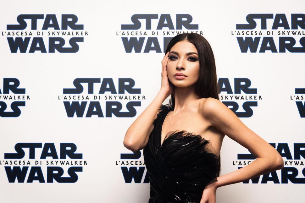 Mădălina Doroftei, fotomodelul român care face furori în Italia şi defilează pentru Versace  793802