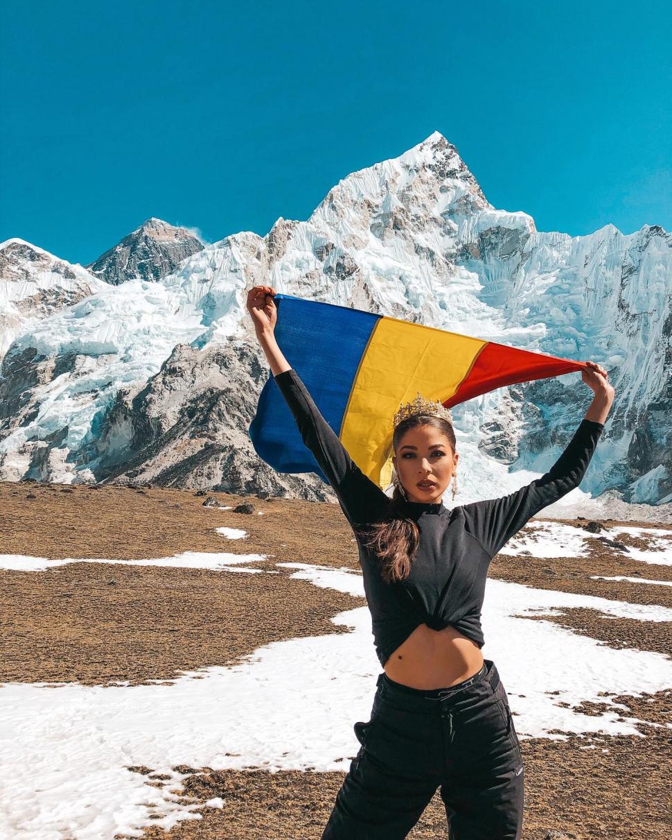 Mădălina Doroftei, fotomodelul român care face furori în Italia şi defilează pentru Versace  793803