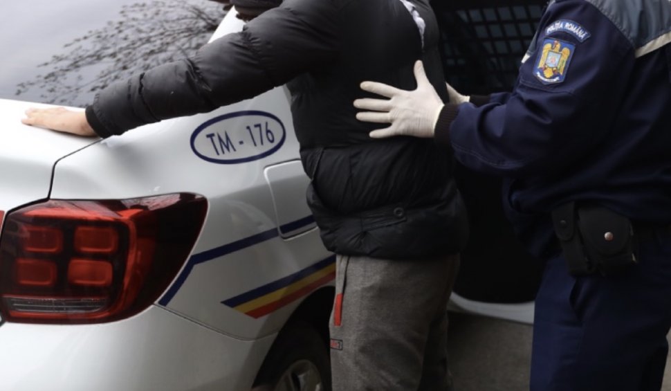 Turist reținut, după ce s-a dezbrăcat în fața angajatei unui hotel din Craiova în care era cazat