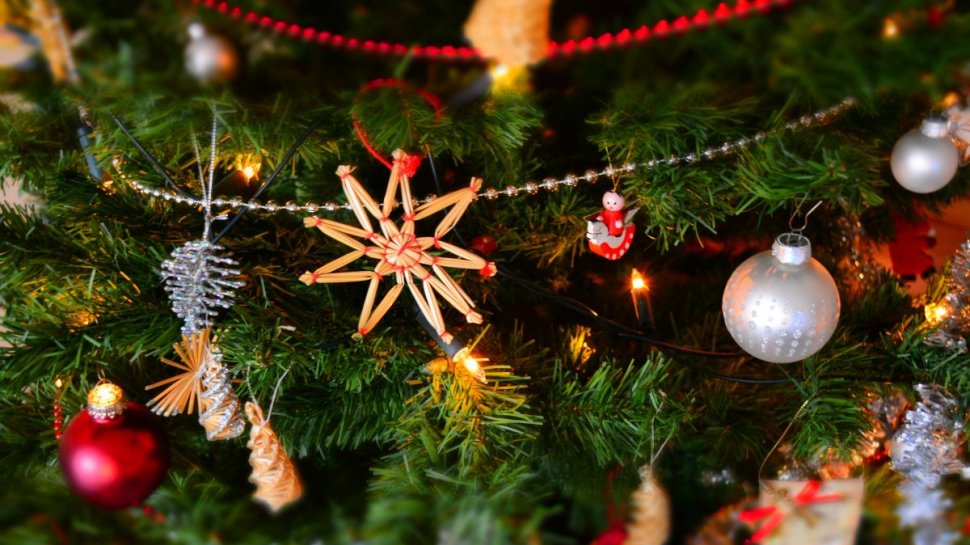 Minivacanțe reduse de Crăciun și Anul Nou în 2022. Val de weekend-uri prelungite anul următor!
