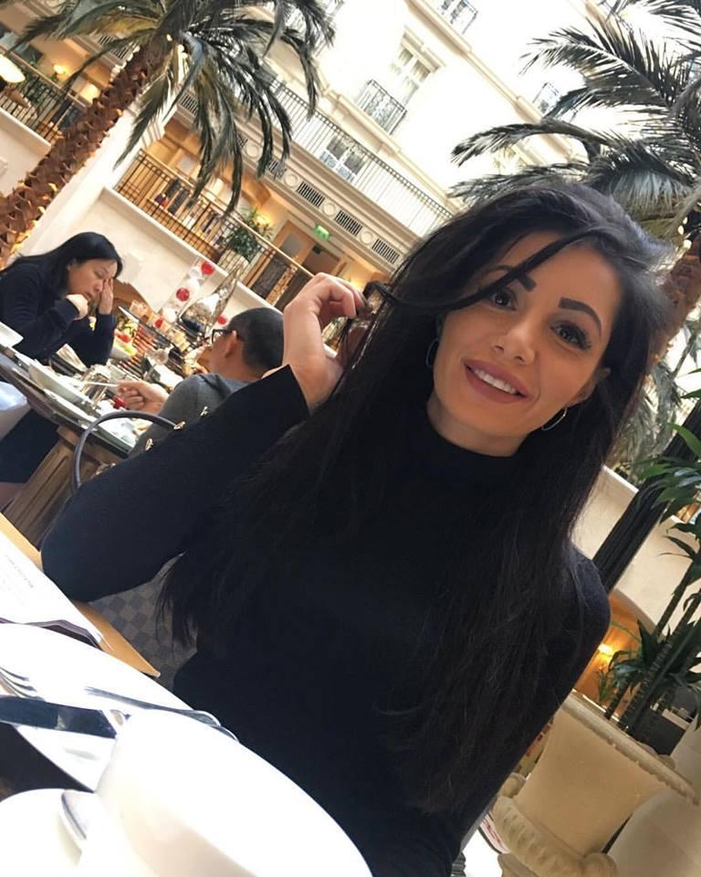 Românca celebră după ce a făcut avere din atacuri cibernetice şi-a spus povestea: "Folosiţi parole mai puternice" 794356