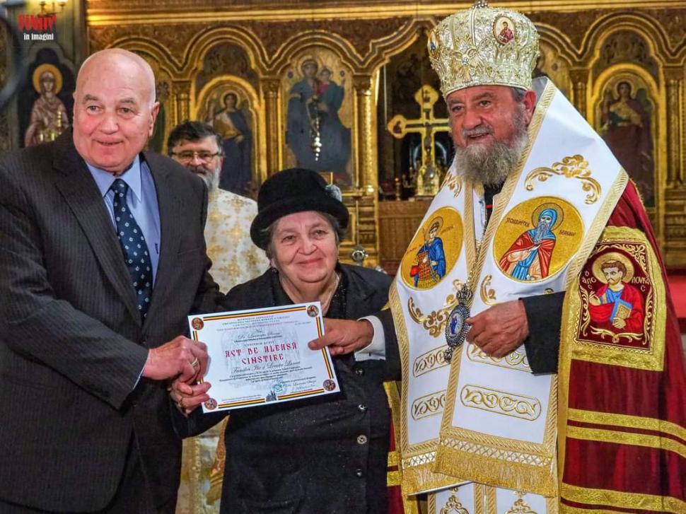 PSD Sibiu a organizat Nunta de Aur pentru 56 de cupluri. Slujba a fost oficiată de Mitropolitul Ardealului 794515