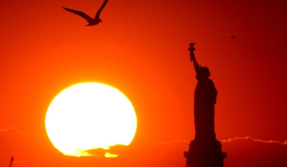 Statuia Libertății își pune coroana la dispoziția turiștilor, pentru prima dată de la declanșarea pandemiei 794404