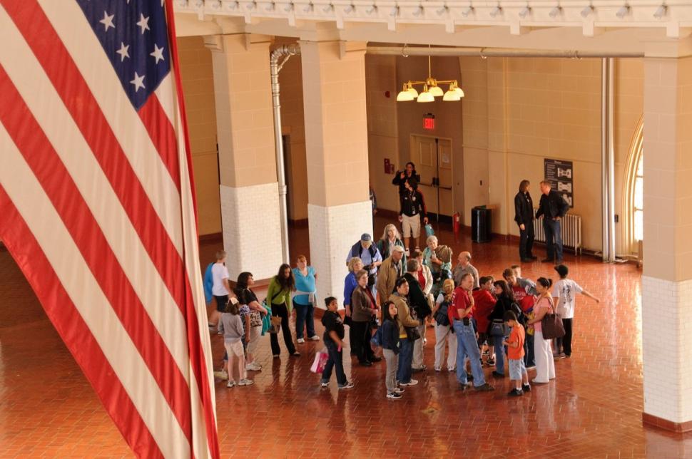 Statuia Libertății își pune coroana la dispoziția turiștilor, pentru prima dată de la declanșarea pandemiei 794423
