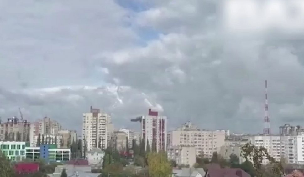 O clădire din orașul rus Belgorod a fost lovită de un tir de artilerie. Rușii spun că e mâna Ucrainei. Reacția Kievului