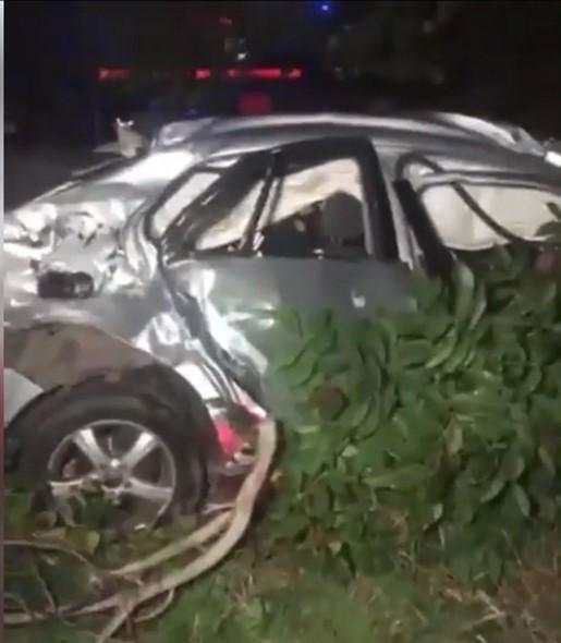 Un bărbat s-a filmat când a intrat intenţionat cu maşina în faţa trenului, în Lugoj 794838