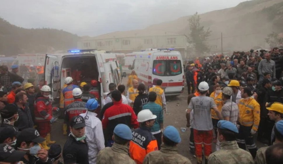 Zeci de mineri au rămas blocaţi în subteran după un accident produs în nordul Turciei