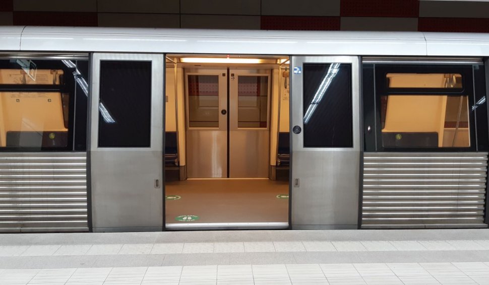 Un călător a căzut pe şine, în staţia de metrou Piaţa Iancului | Metrorex: Posibilă tentativă de suicid