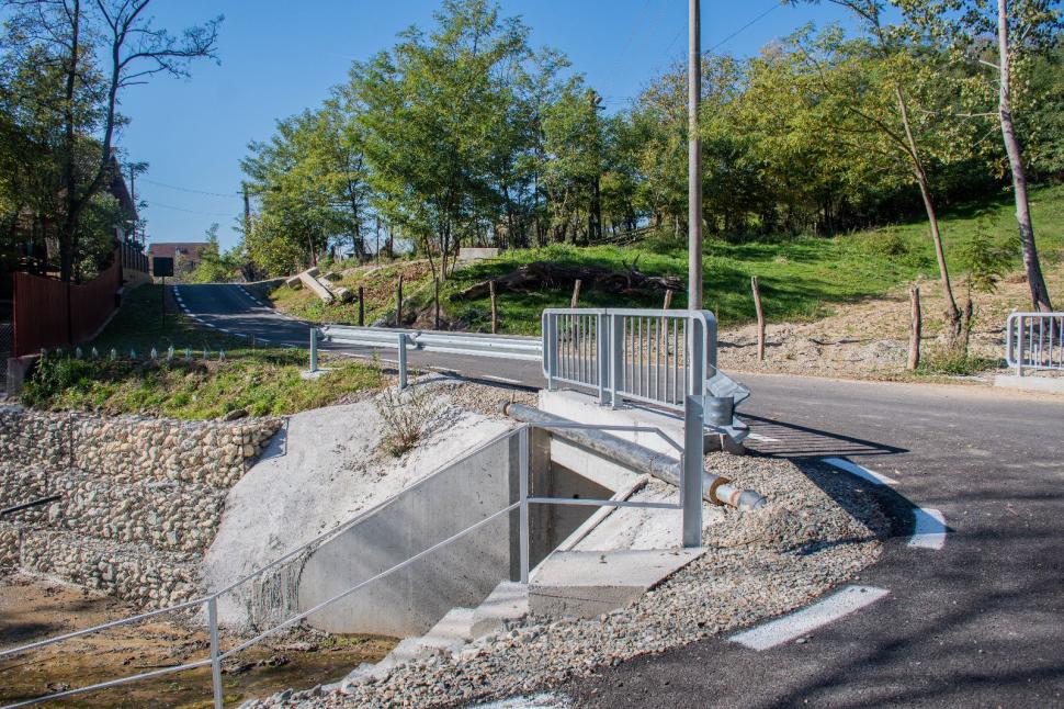 Satul din România care are şosele şi condiţii la nivel european: "Iată că se poate. Asta înseamnă performanță" 795564