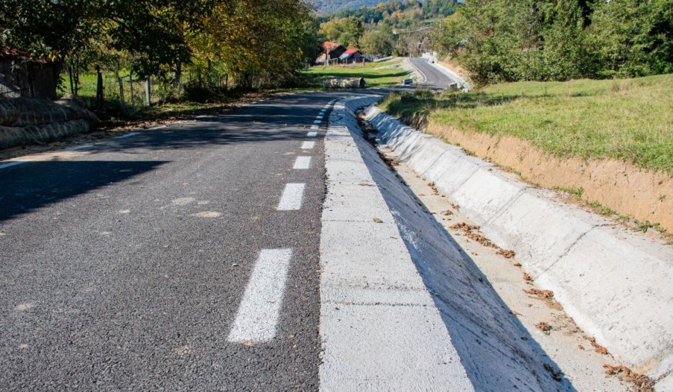 Satul din România care are şosele şi condiţii la nivel european: "Iată că se poate. Asta înseamnă performanță"