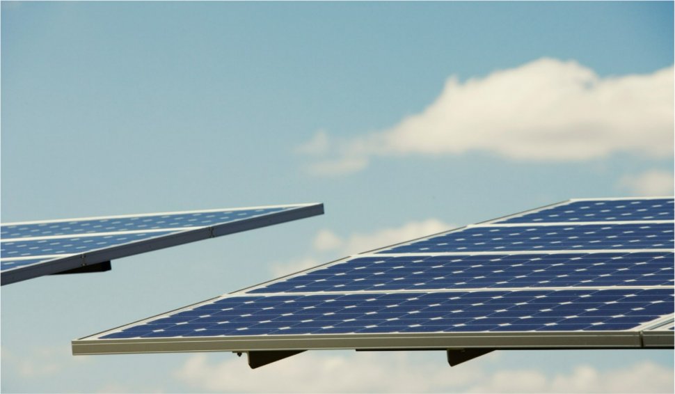 Un nou program pentru montarea de panouri fotovoltaice, la sfârşitul acestui an. Anunţul ministrului Virgil Popescu