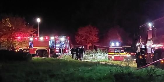 Incendiu la o anexă a Mănăstirii Bistrița din Neamţ. Pompierii au luptat 18 ore cu flăcările