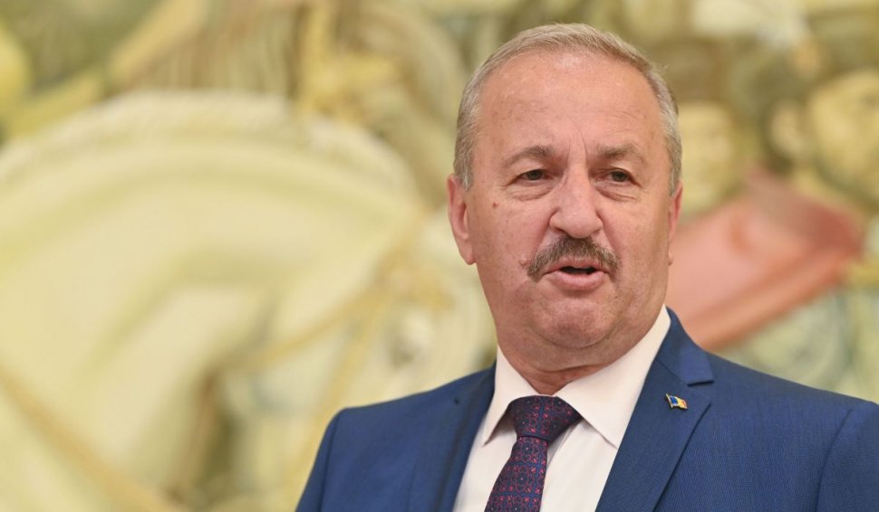 Klaus Iohannis a semnat decretul prin care ia act de demisia lui Dîncu. Premierul Ciucă, ministru interimar al Apărării