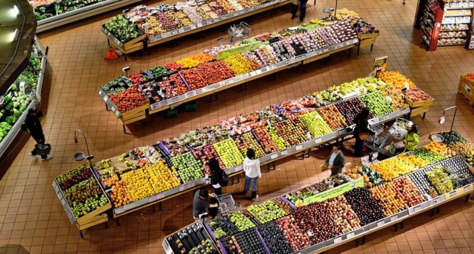 Ce conţin pachetele cu alimente de la Guvern. Ce trebuie să faci ca să primeşti cele 24 kilograme de produse 796811