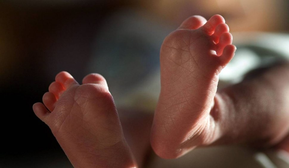 Zeci de bebeluşi au ajuns la orbire din cauza tratamentelor necorespunzătoare