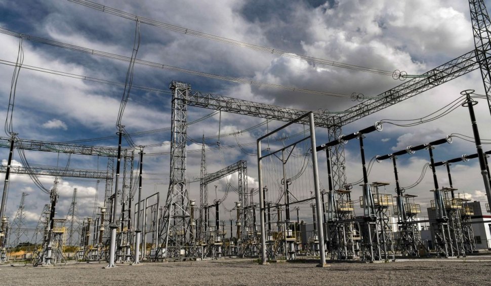 Rusia a lovit rețeaua electrică principală din Ucraina | Kievul și alte regiuni rămân parțial fără curent electric