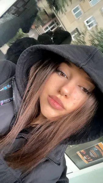 Gimnasta Mirela Frâncu, la un pas de moarte după ce un tânăr a tras cu o armă în geamurile casei: "Dacă eram în picioare, ne omora" 797003