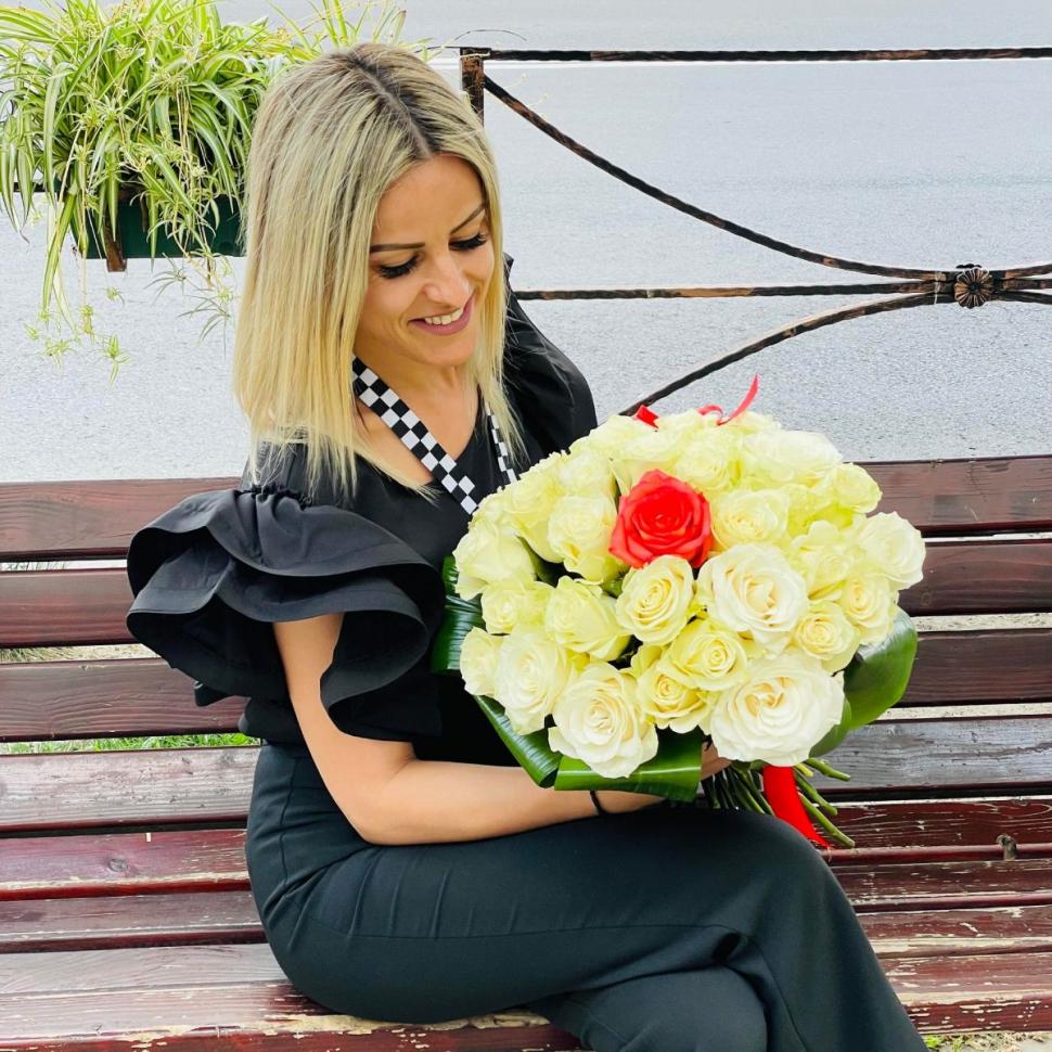 Ea este tânăra care a murit în cumplitul accident produs între Panciu şi Tişiţa. Nina avea doar 31 de ani 796973