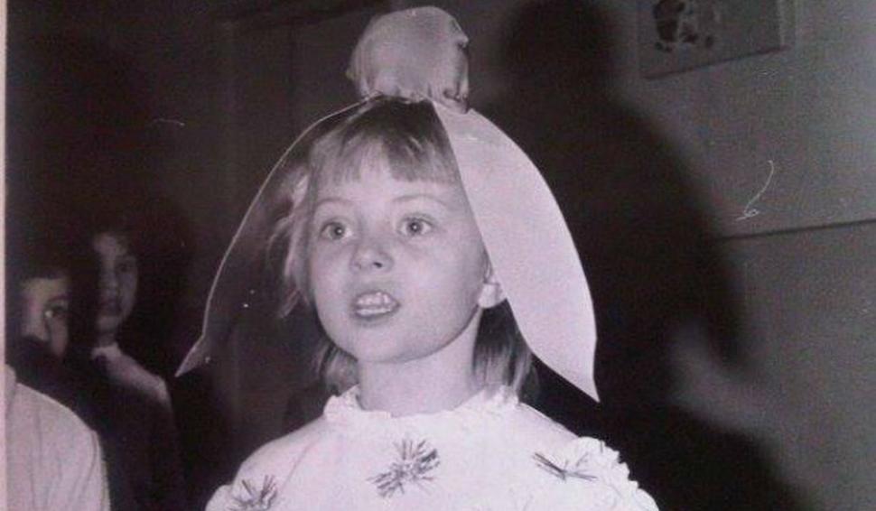 Recunoşti fetiţa? Azi are o voce de aur şi a ajuns una din cele mai importante femei din showbizul românesc 797281