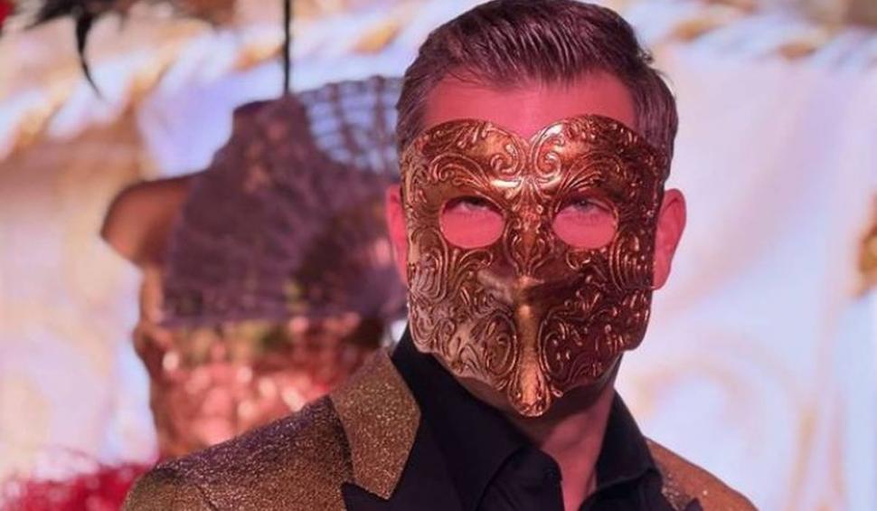 Cine e românul care participă la petrecerea miliardarilor, alături de Elon Musk, la castelul Bran 797254