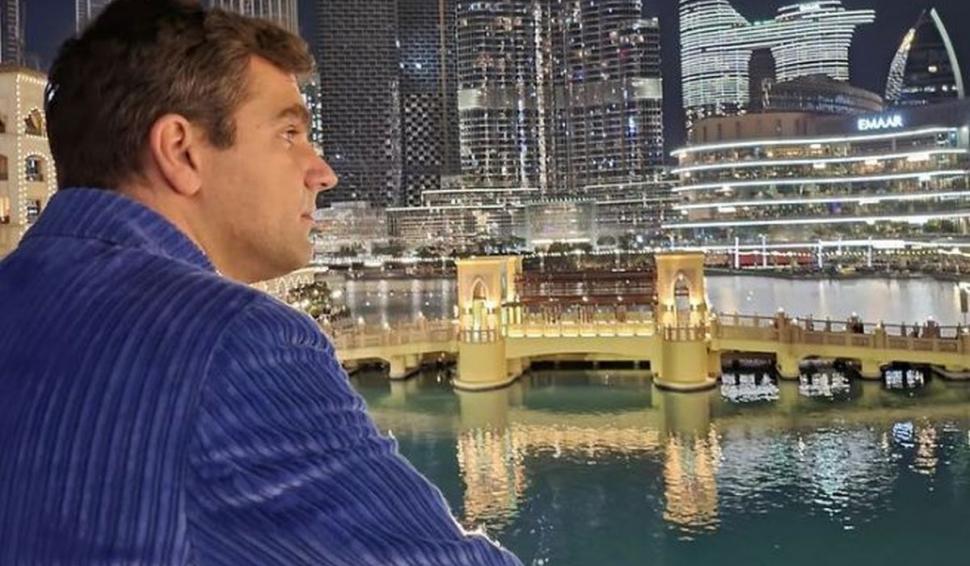 Cine e românul care participă la petrecerea miliardarilor, alături de Elon Musk, la castelul Bran 797255