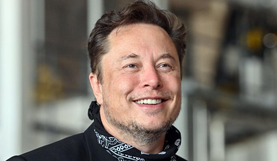 Cine e românul care participă la petrecerea miliardarilor, alături de Elon Musk, la castelul Bran 797263