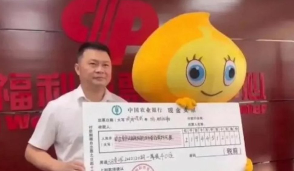 Un bărbat și-a ridicat premiul câştigat la loto deghizat special ca să nu-l recunoască soţia: "Sunt îngrijorat" 