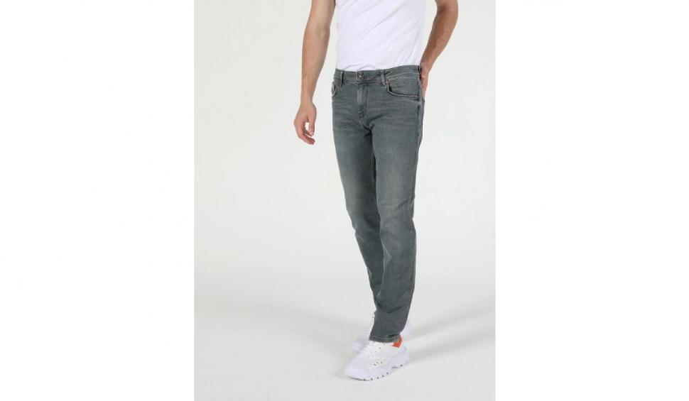 Totul despre jachetele din denim pentru bărbați 797419