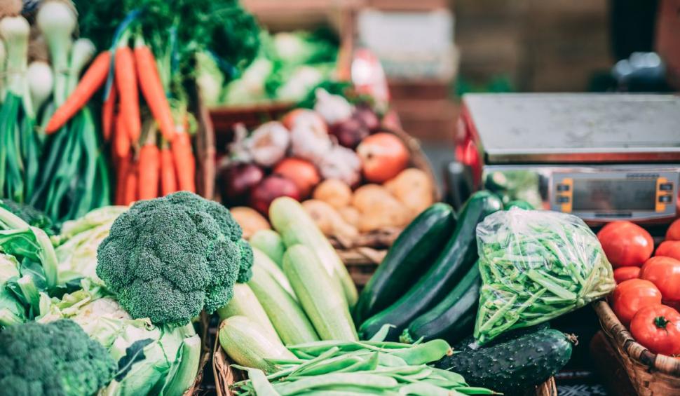 Pachetele cu 24 kilograme de alimente vor ajunge la români. Ce conţin ele şi cum intri în posesia lor 797439