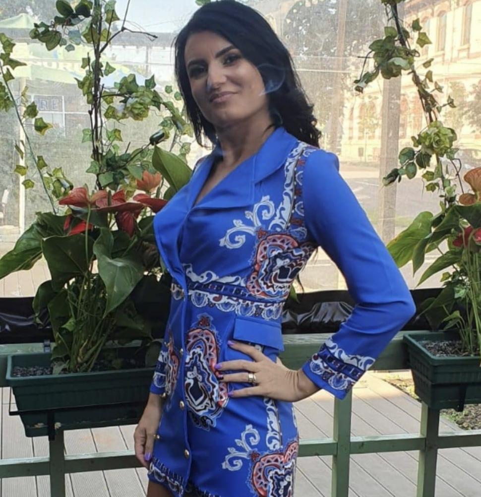 Ea este poliţista din Buzău găsită moartă în casă, cu pistolul din dotare lângă ea. Era mamă a doi copii 797390