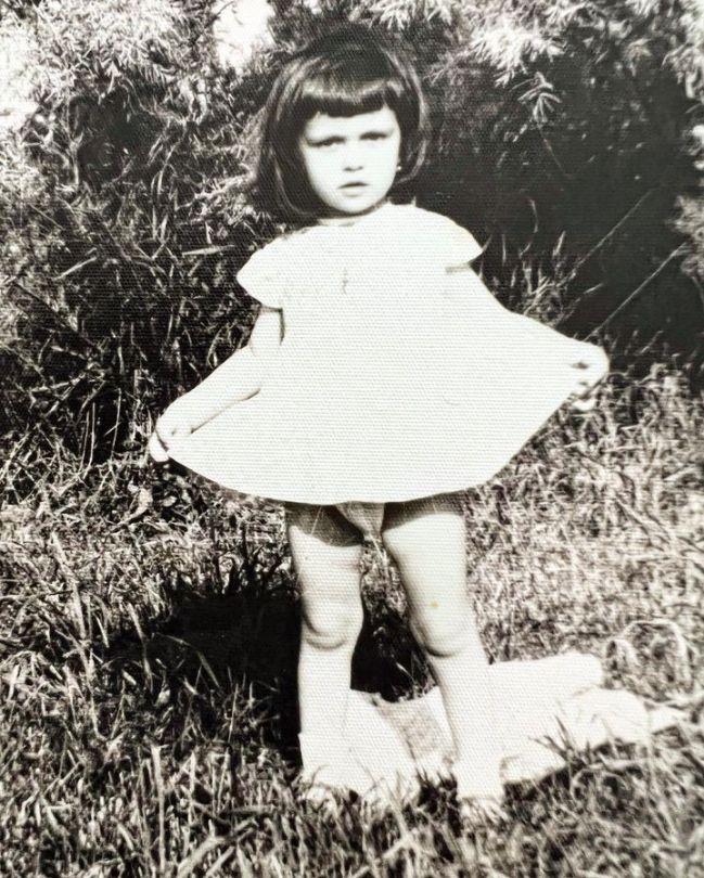 O recunoști? Azi este una dintre cele mai iubite prezentatoare din România 797343