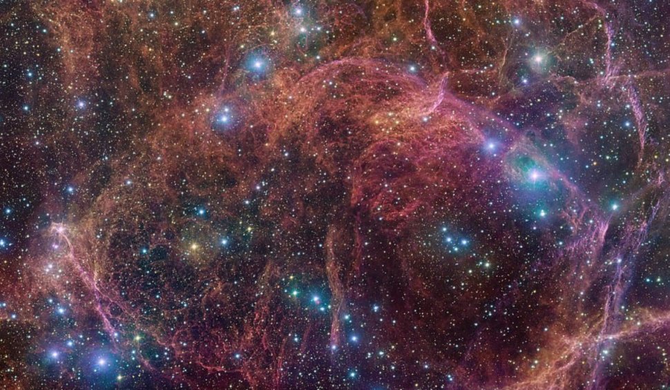 Imagine cu rămăşiţele unei stele masive, după o explozie de tip supernova, publicată de Observatorul European Austral 