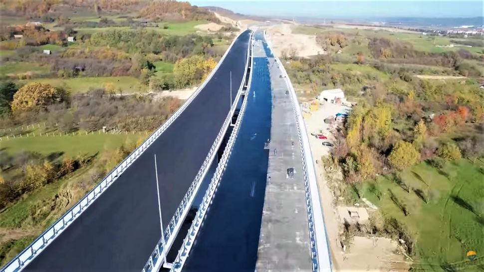 Cum arată primii kilometri din autostrada Sibiu-Pitești. S-ar putea deschide circulația din decembrie 797790