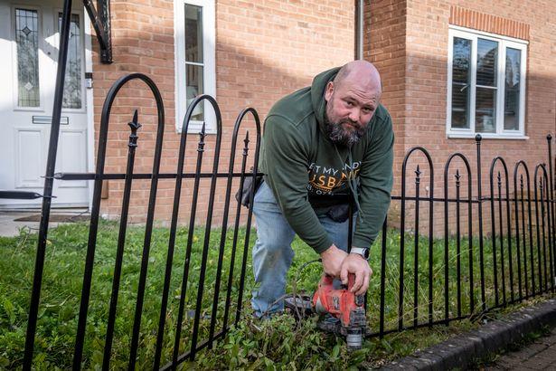 O femeie își închiriază soțul pentru 40 de lire pe oră. „Afacerea” se bucură de un succes uriaș 797857