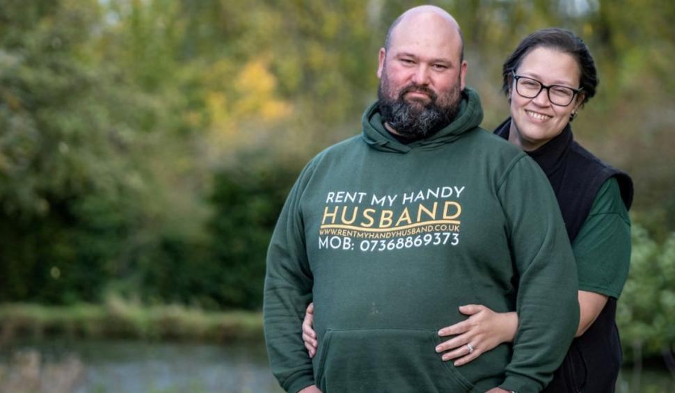 O femeie își închiriază soțul pentru 40 de lire pe oră. „Afacerea” se bucură de un succes uriaș 797864