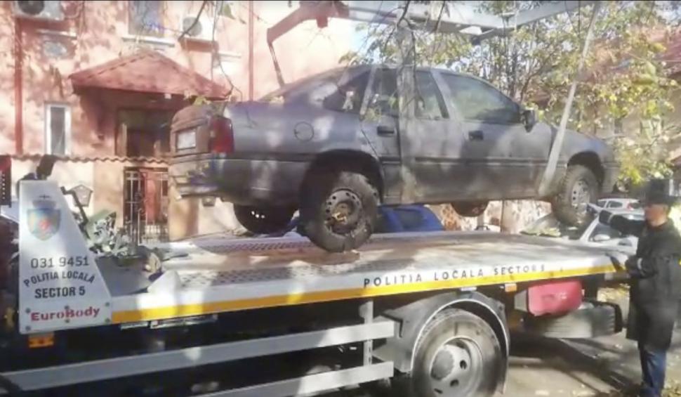 Mașina folosită de Nicușor Dan, ridicată de Poliția Locală din Sectorul 5 | Era parcată neregulamentar 797785