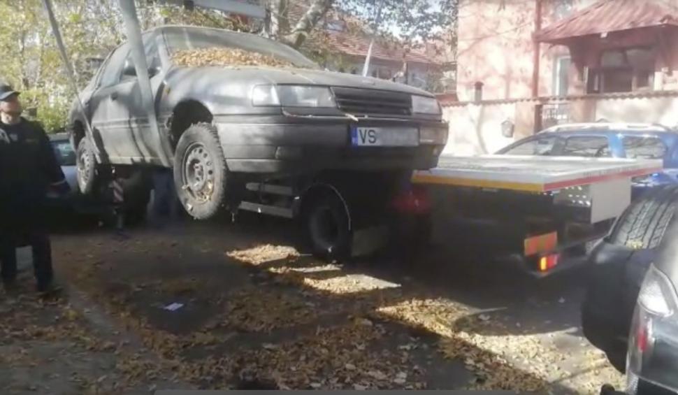 Mașina folosită de Nicușor Dan, ridicată de Poliția Locală din Sectorul 5 | Era parcată neregulamentar 797786