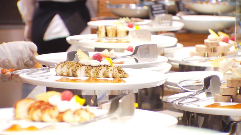 Cât costă o vacanţă la all-inclusive în Antalya, unde turiştii au la masă peste 100 de preparate. Soluţii pentru tarife mai mici  797874