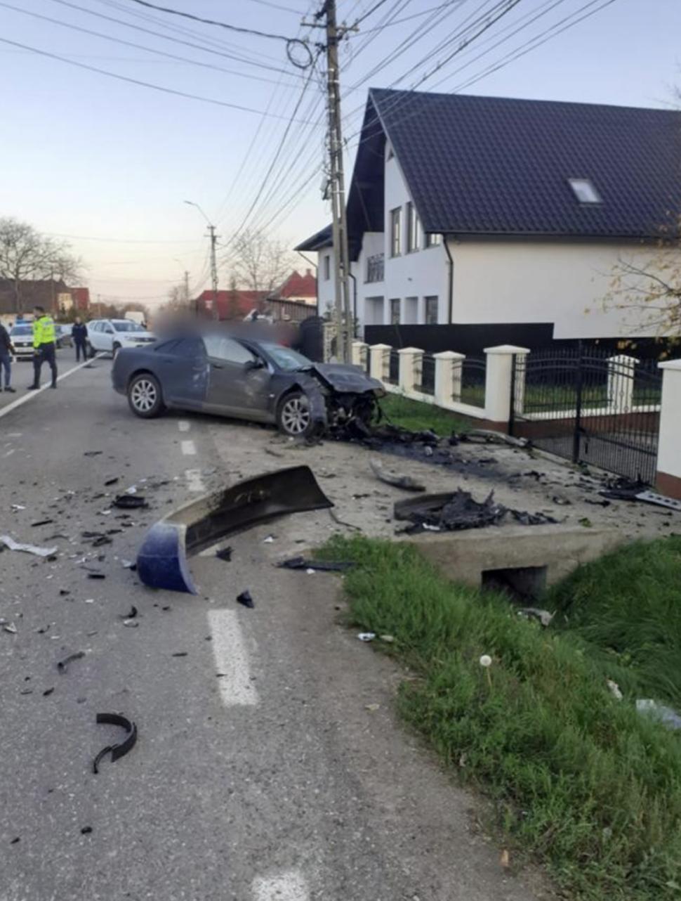 Un bărbat din Suceava a murit în timp ce mergea să-și ia cei 12 copii de la școală | A fost răsturnat cu microbuzul de un șofer beat cu Audi 798007
