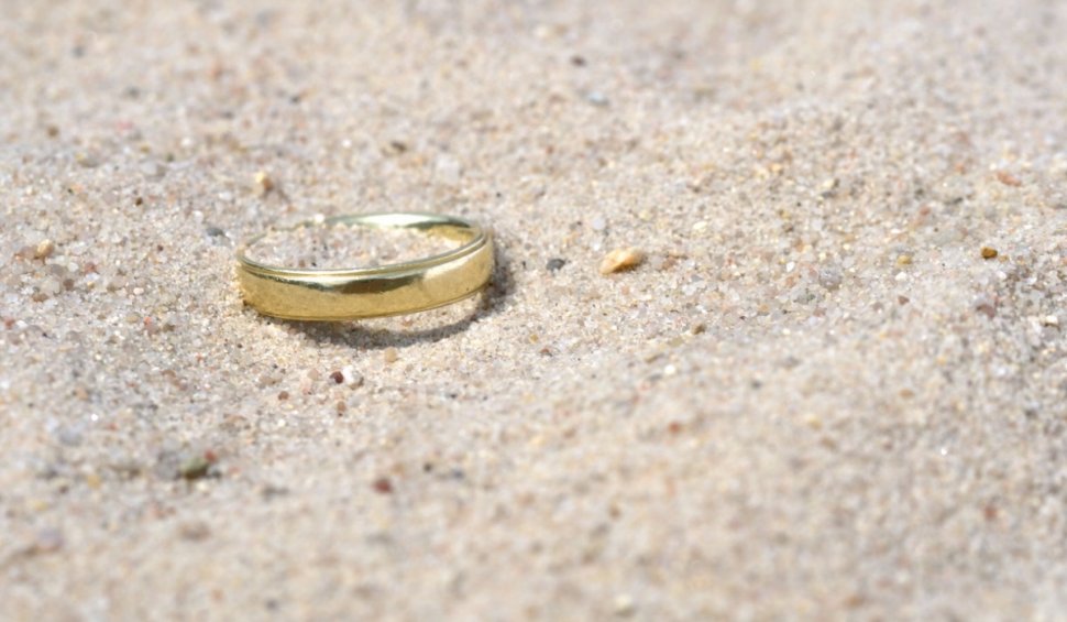 Un căutător de comori a vrut să înapoieze un inel de aur, dar s-a lovit de o reacție neașteptată: "Nu vreau să o mai văd niciodată"
