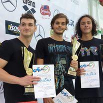 Recunoşti acest puşti simpatic? Astăzi este unul dintre cei mai serioşi şi de succes români 797946