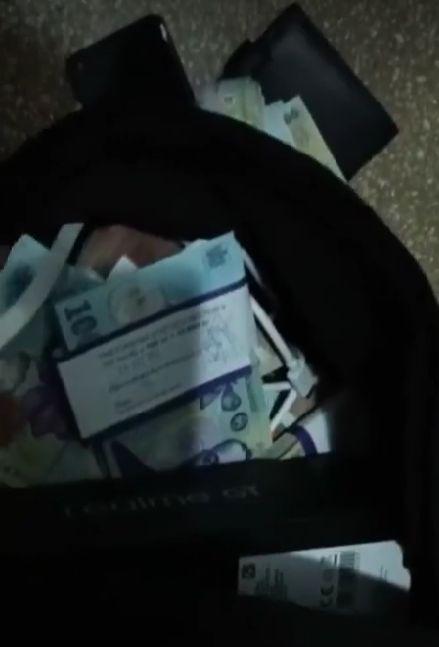 A fost prins poştaşul care a furat 278.000 lei. Cât a cheltuit deja la păcănele | Primele declaraţii 798300