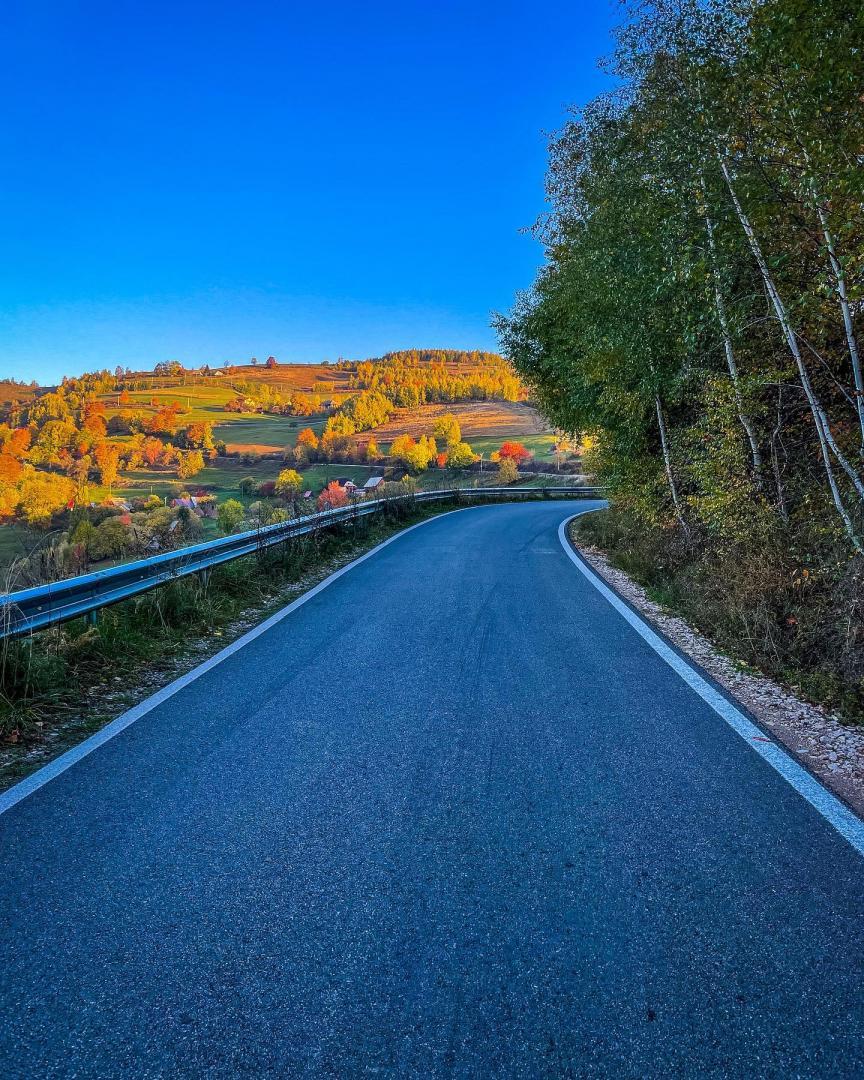 Şoseaua din România care a cucerit inimile românilor. Transalpina și Transfăgărășan au căzut pe locul doi 798135