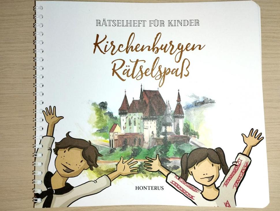 Klaus Iohannis a devenit personaj în cărţile pentru copii. Micuţii sunt invitaţi să găsească drumul spre casa preşedintelui 798716