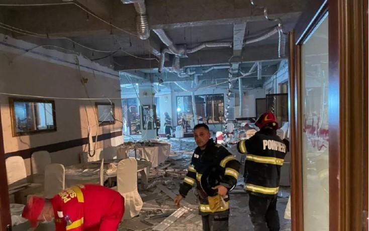 Panică la o nuntă din Brăila, după ce tavanul restaurantului s-a prăbuşit. Trei de persoane au fost rănite 798709
